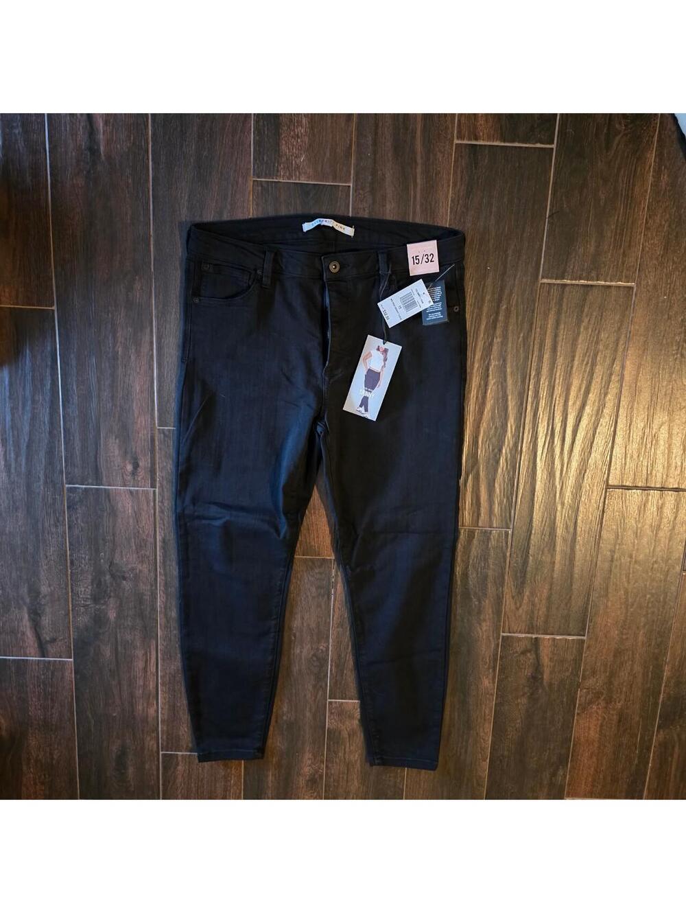 Celebrity Pink Women's Black Jeans